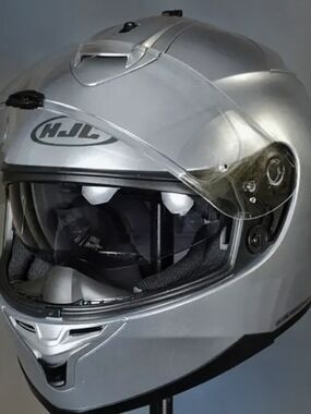 HJC Full-Face Motorcycle Helmet in Silver